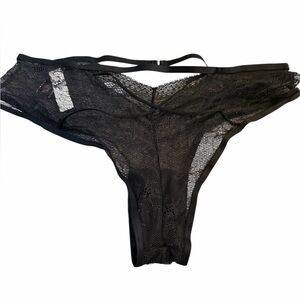 NWT Victoria Secret Black Lace Panty (L)